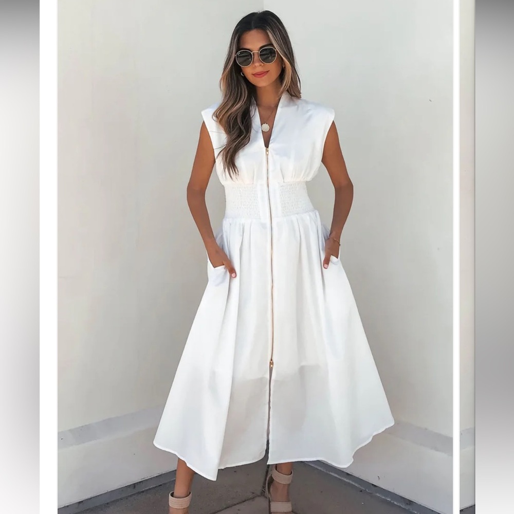 White Sleeveless Zip Dress by Entro NWT